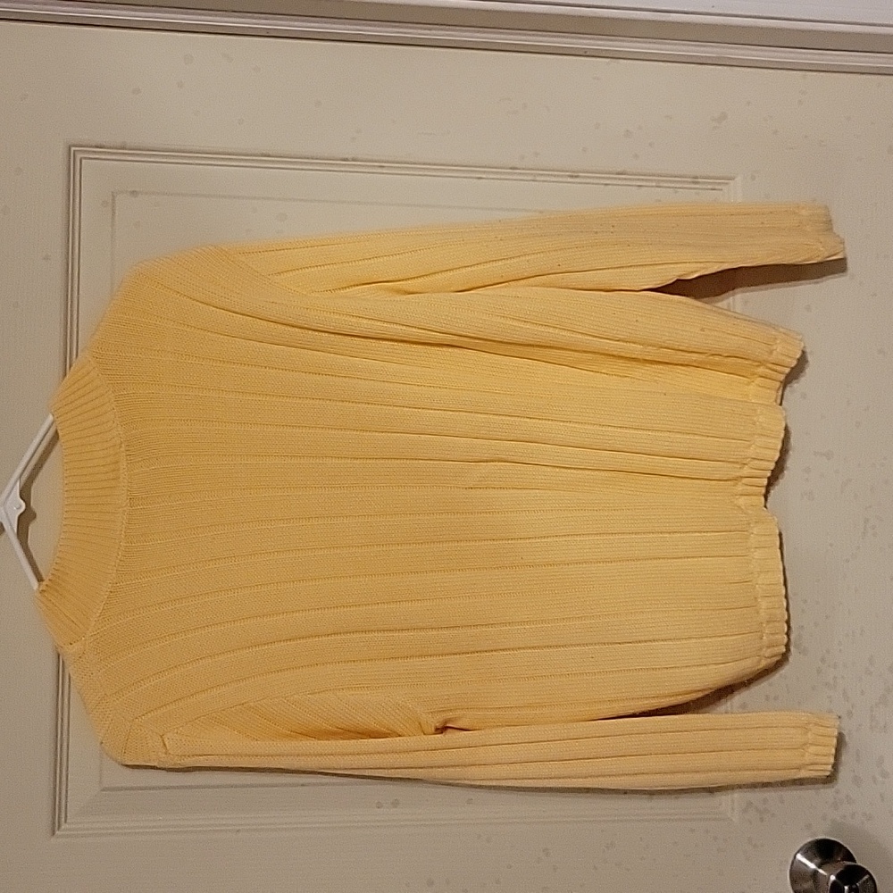 Alexis Reed sweater - Picture 4 of 6